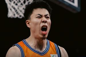 直播吧独家：上海男篮预计以4年顶薪续约张镇麟！