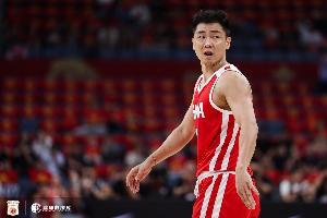 媒体人：高诗岩承担了过多的骂声 他离队了下一个被骂的会是谁？