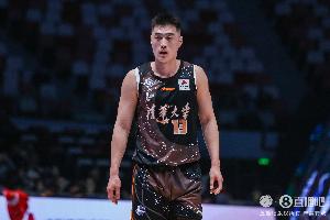 杨曦皓/邹阳/刘子秋/曾令旭在列！清华男篮至今已为CBA输送16人